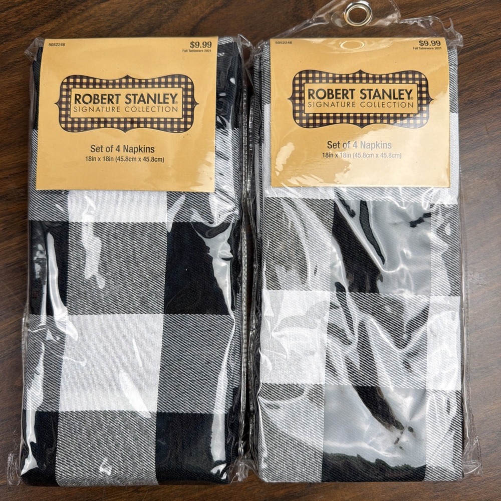 Robert Stanley Fall Buffalo Cottage Napkins Black White Plaid Fabric 8 Count